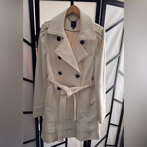 Elegant Vintage Cream Winter Coat.
